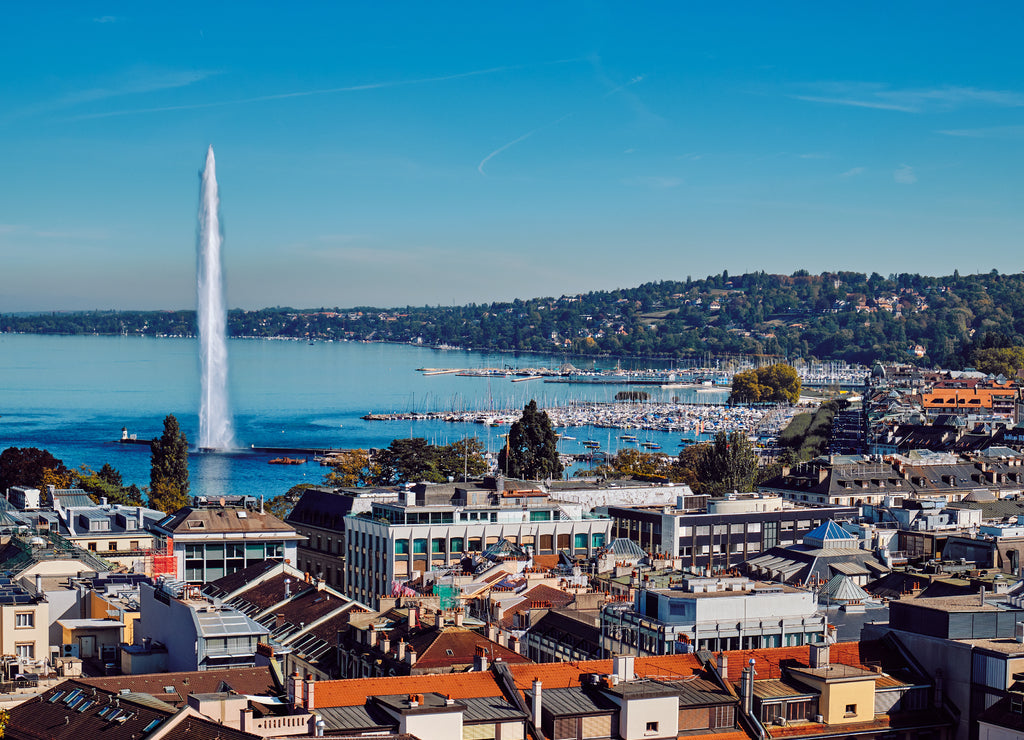The highest fountain in Geneva, Switzerland in the autumn