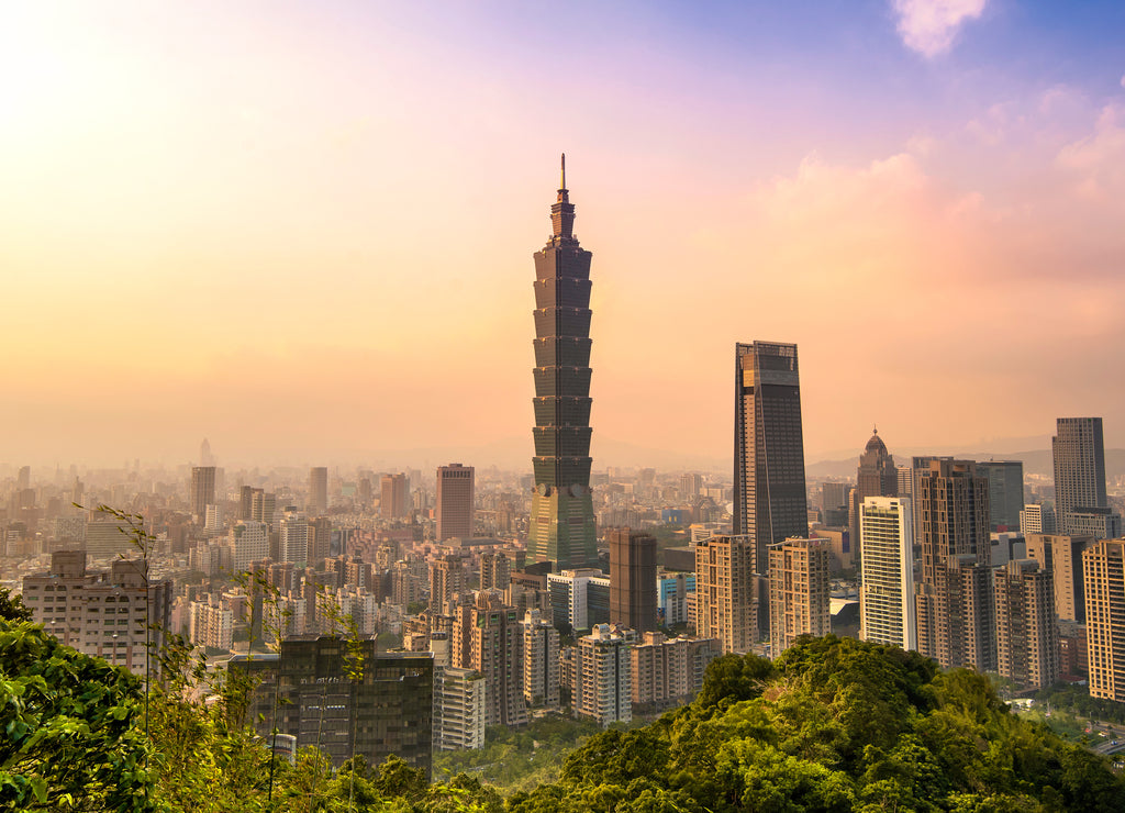 Beautiful Taiwan cityscape of and Taipei 101 building at sunset