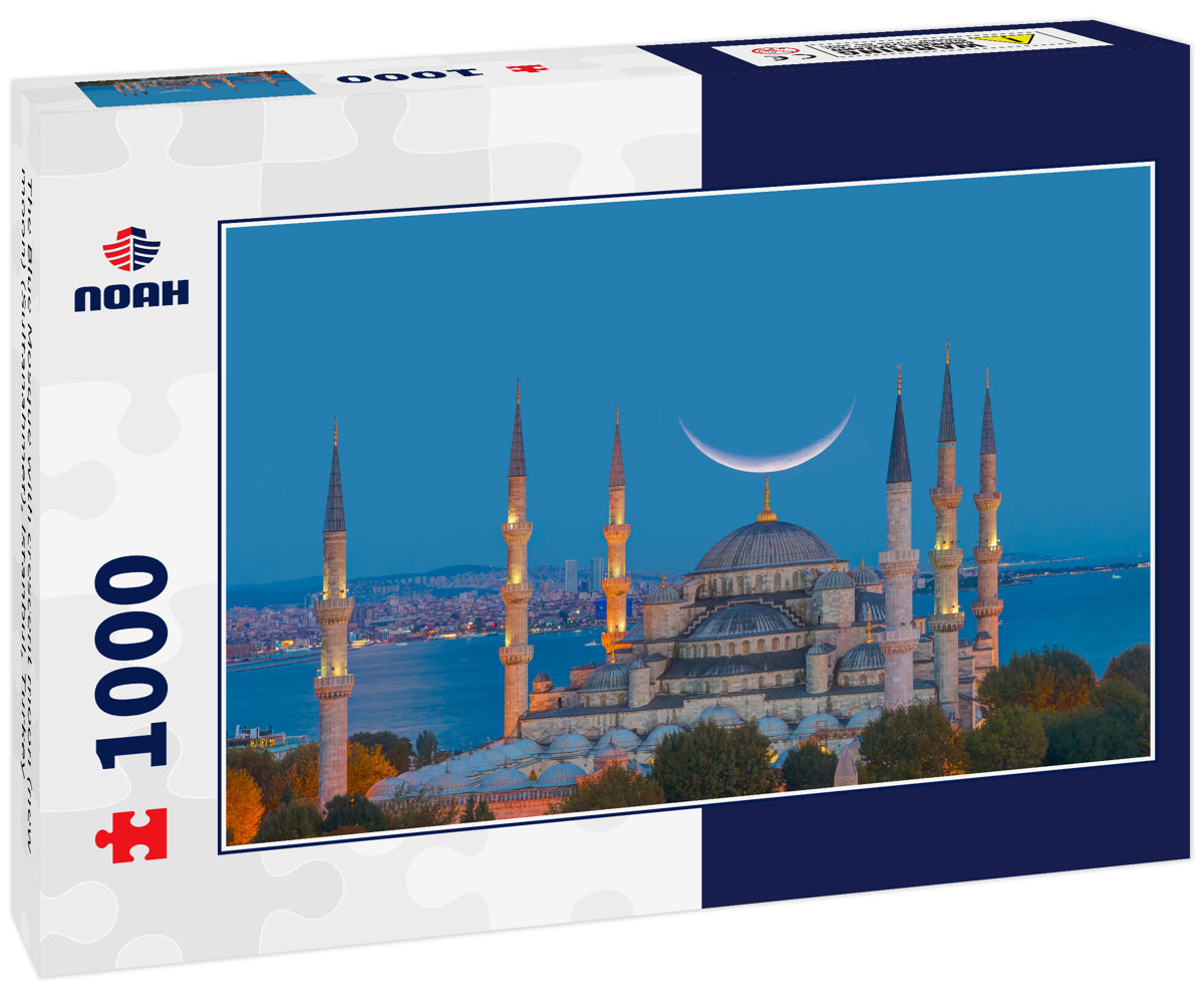 The Blue Mosque with crescent moon (new moon) (Sultanahmet), Istanbul, Turkey