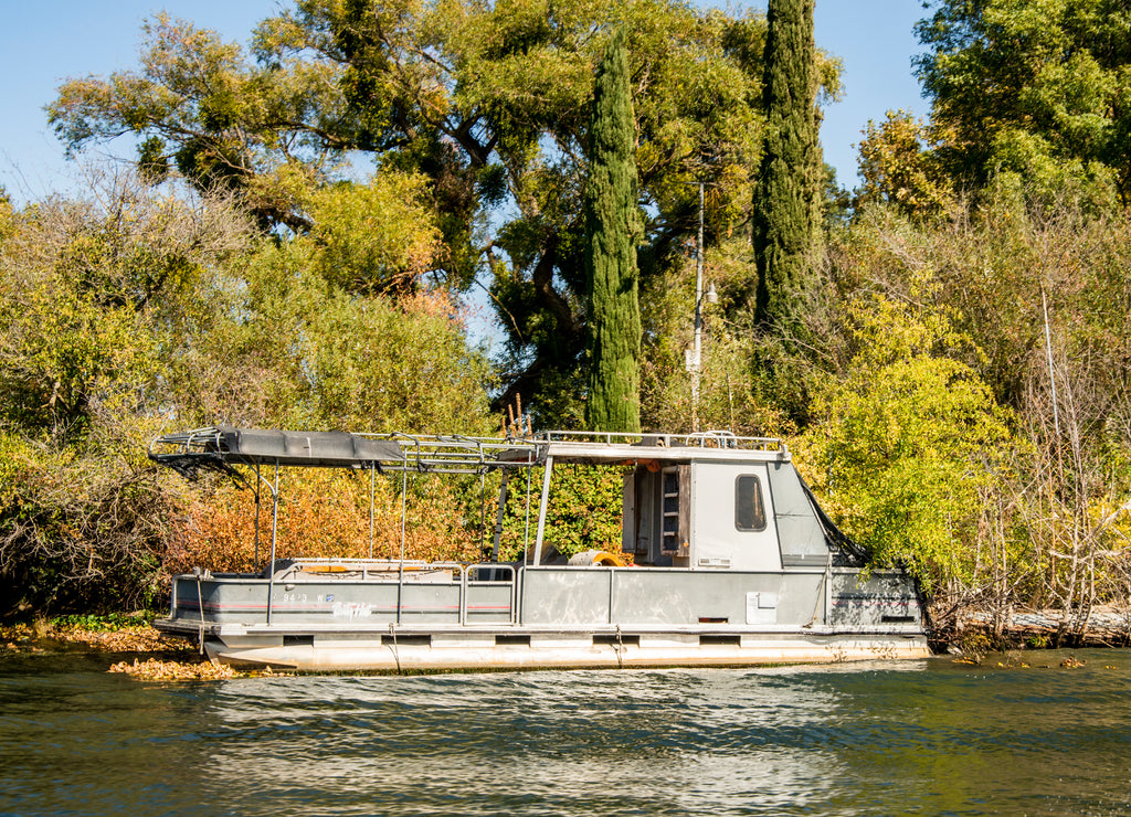 USA, California. SEJ Tour of Sacramento-San Joaquin River Delta (or California Delta). USGS boats with scientists and journalists, Minor Slough