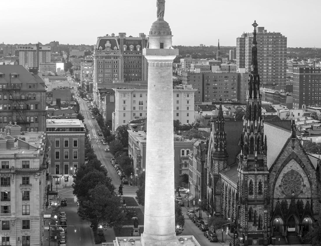 Noah Jigsaw Puzzle Mountain Gorilla, Mgahinga National Park in Uganda. Close-up of the wild, large black silverback gorilla in the forest, Africa in black white 1000 pieces