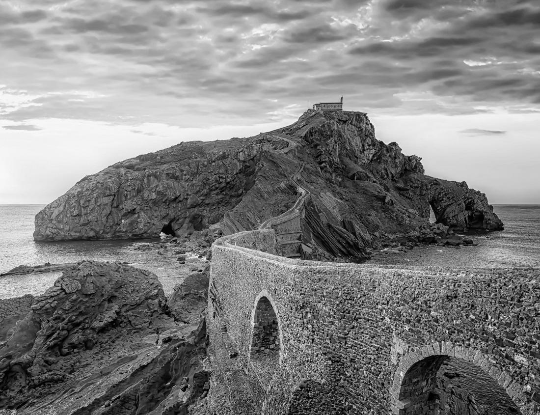 Noah Jigsaw Puzzle Beautiful summer's day at Stithians Lake Watersports Centre Cornwall England United Kingdom in black white 1000 pieces