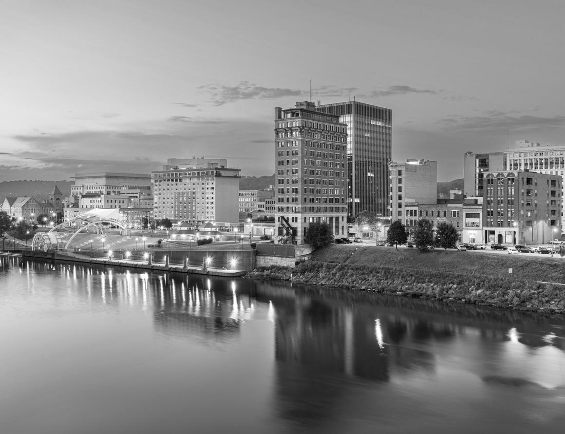Noah Jigsaw Puzzle Isolated small beach in the bay of Anse Lazio beach, Praslin, Seychelles in black white 1000 pieces