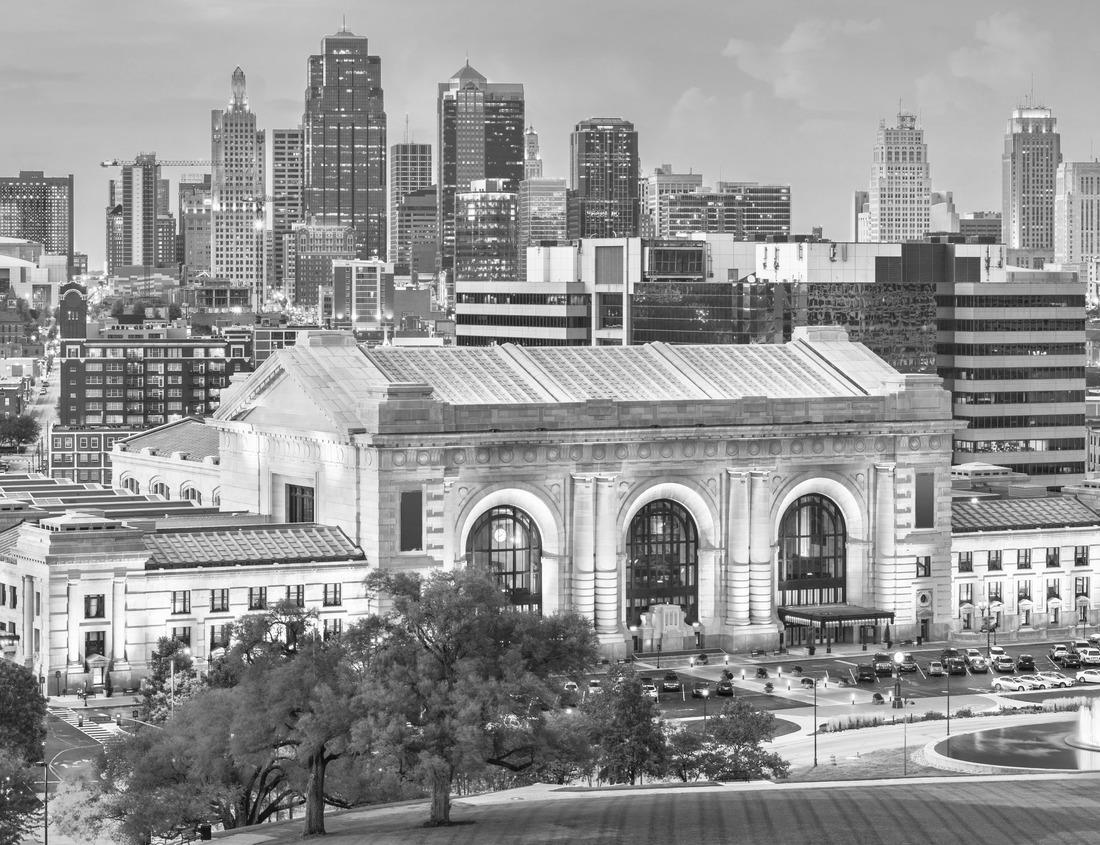 Noah Jigsaw Puzzle Historical city of Zuerich in Switzerland, Germany in black white 1000 pieces