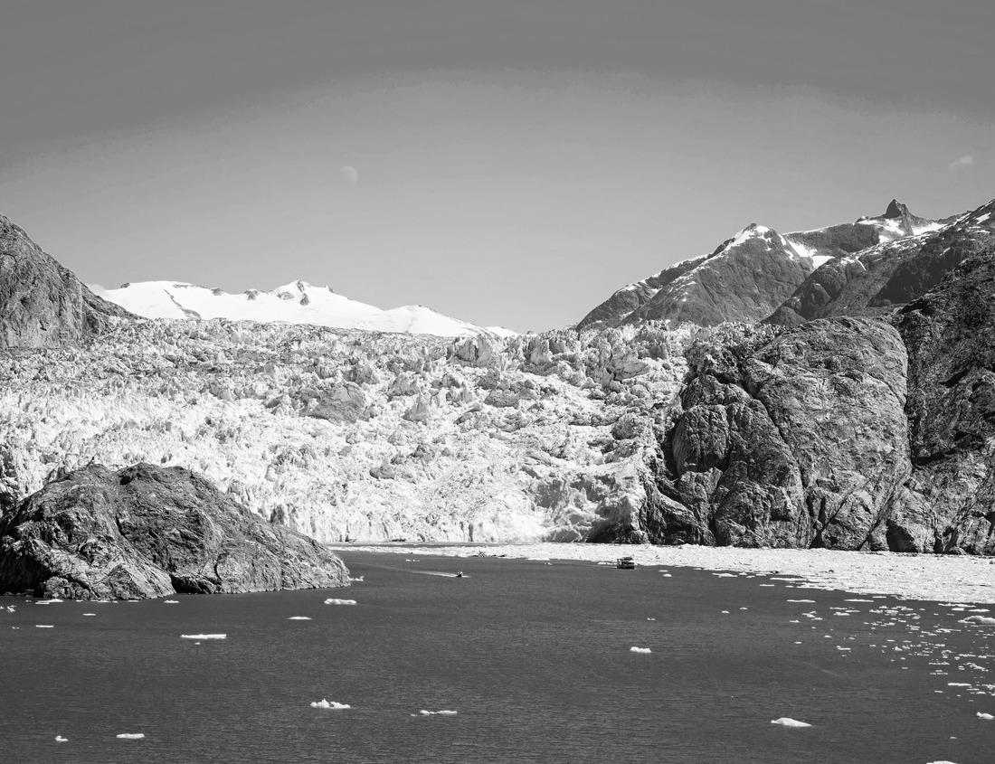 Noah Jigsaw Puzzle District of Faro, Carvoeiro, Algarve, Portugal in black white 1000 pieces