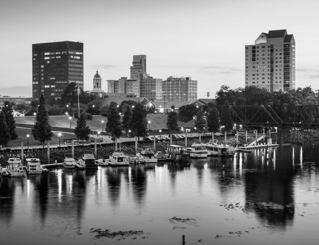 Noah Jigsaw Puzzle Des Moines, Iowa Skyline at Sunset in black white 1000 pieces