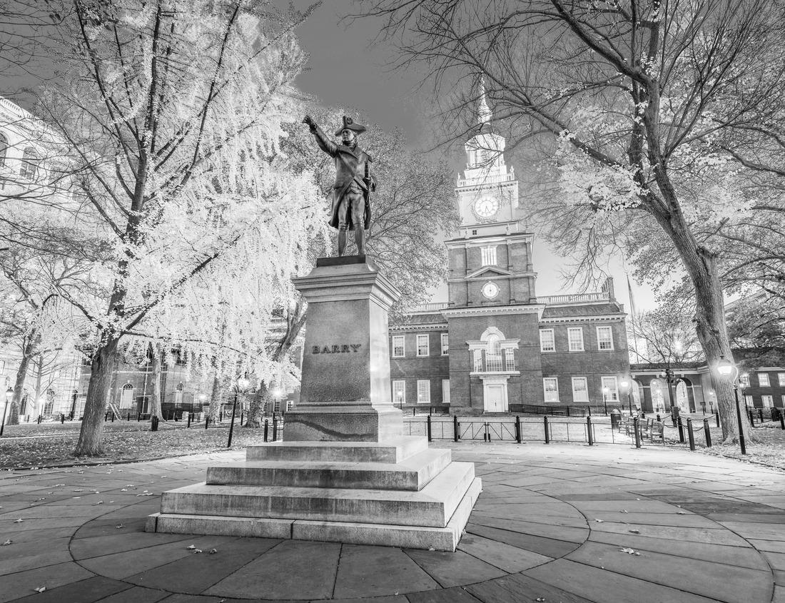 Noah Jigsaw Puzzle Empty campsite in Mammoth Cave National Park in black white 1000 pieces