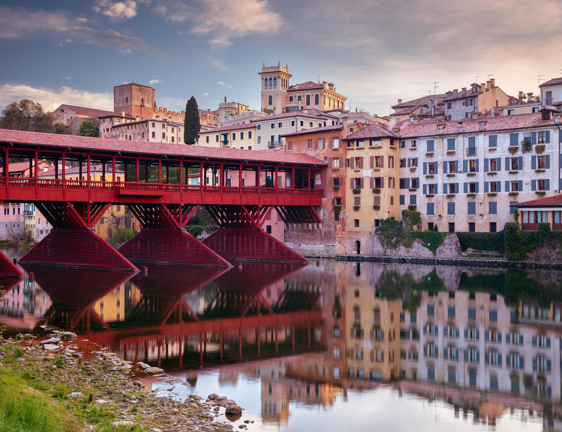 Noah Jigsaw Puzzle Bassano del Grappa, Italy. Cityscape of Bassano del Grappa in the province of Vicenza, in the Veneto region in northern Italy at sunrise 1000 pieces