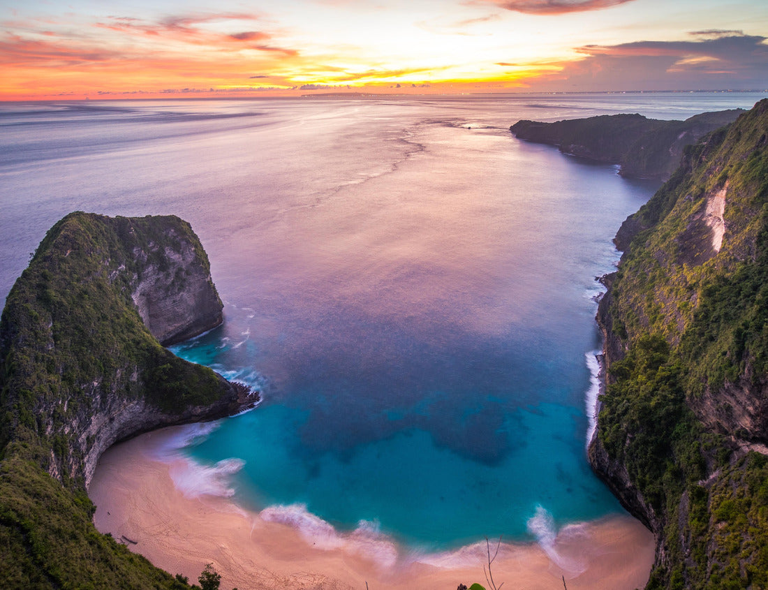 Noah Jigsaw Puzzle Kelingking beach in Nusa Penida, Indonesia 1000 pieces