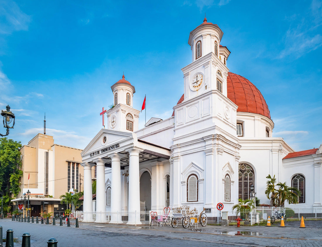 Noah Jigsaw Puzzle Looks majestic from the east side of The G.P.I.B. Immanuel Building, better known as the Blenduk Church, which was built in 1753 in Semarang, Indonesia 1000 pieces