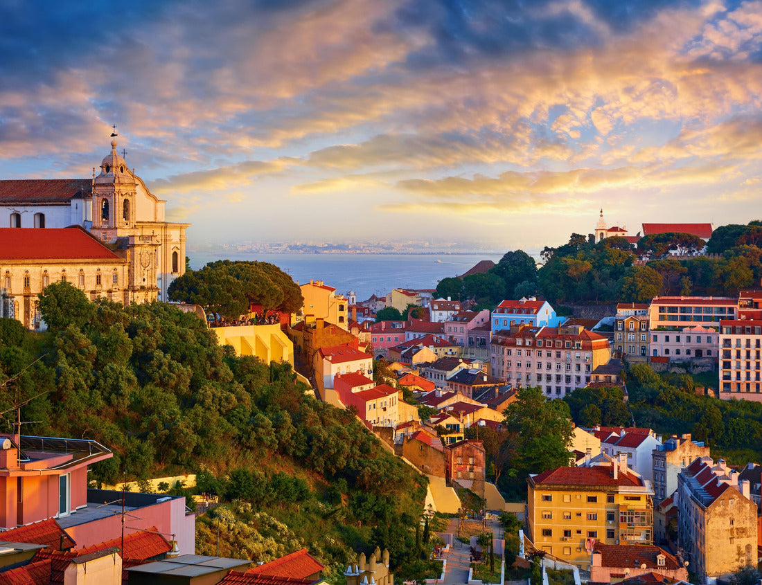 Noah Jigsaw Puzzle Lisbon panorama of sunset. Portugal. Evening picturesque with beautiful sky and sunny light at houses historic old town in district Alfama Lisboa 1000 pieces