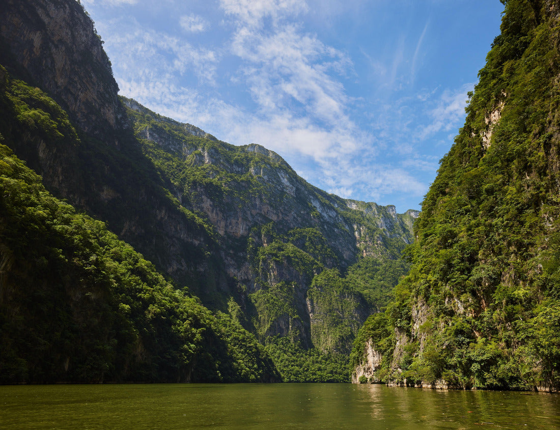 Noah Jigsaw Puzzle A natural view of the Sumidero Canyon and river in Chiapas, Mexico 1000 pieces