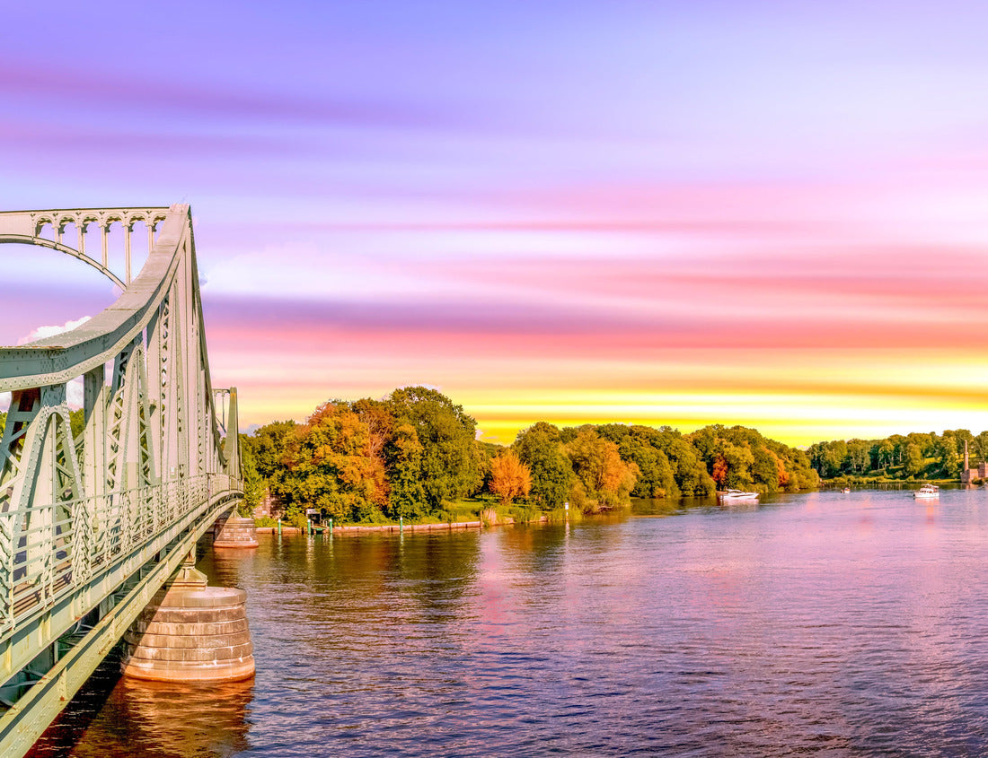 Noah Jigsaw Puzzle Glienicke Bridge in Potsdam, Berlin, Germany 1000 pieces