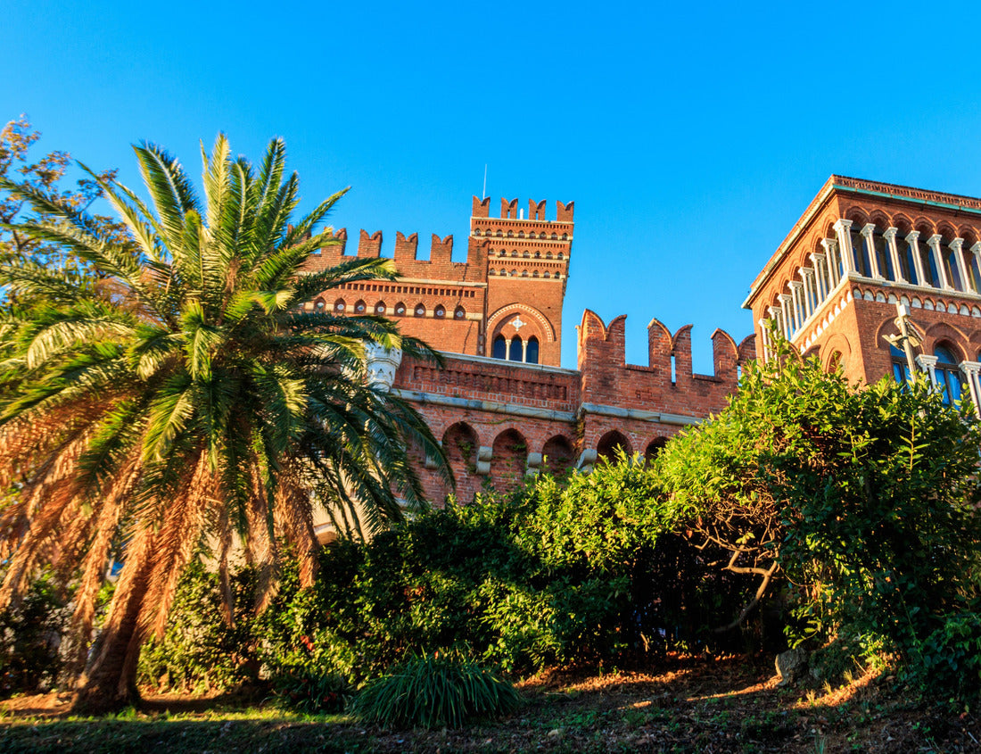 Noah Jigsaw Puzzle Castle D'Albertis in Genoa, Italy 1000 pieces