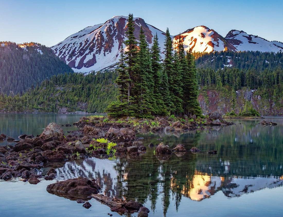 Noah Jigsaw Puzzle Glacial lake with trees and Canadian mountains. Garibaldi Lake, Whistler, British Columbia, Canada 1000 pieces
