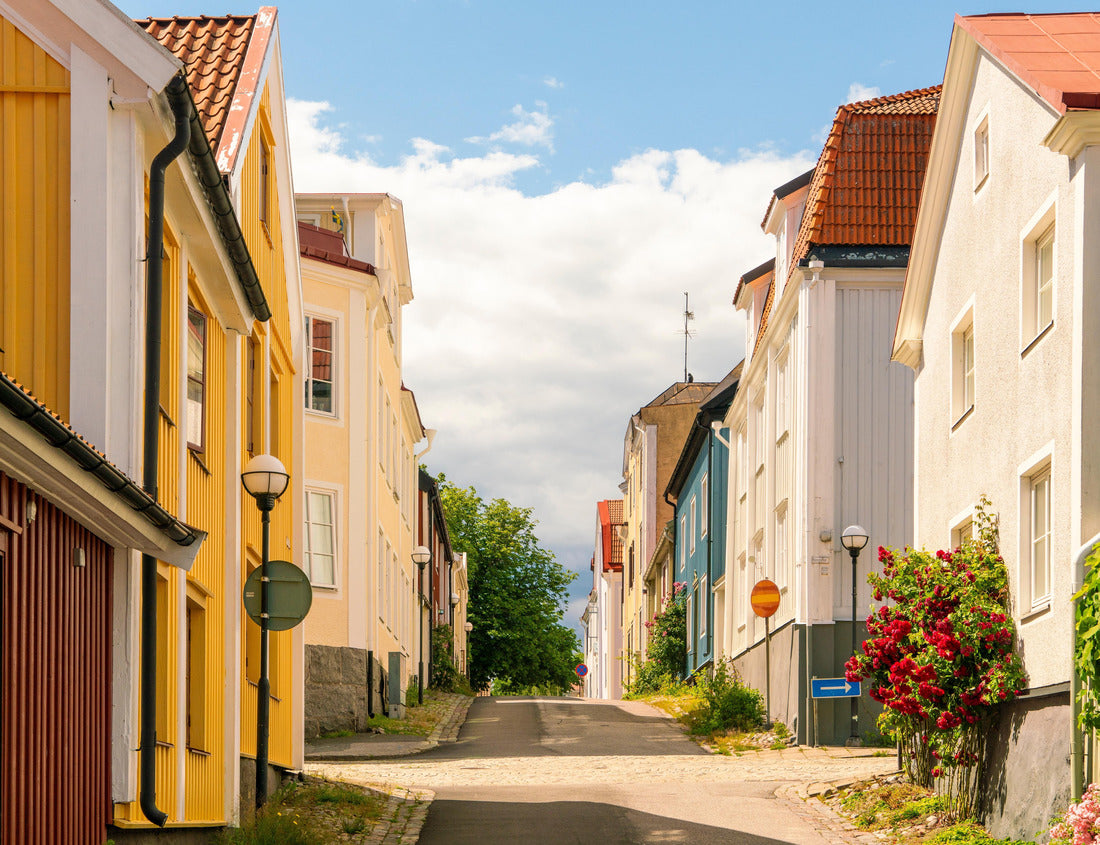Noah Jigsaw Puzzle Historic wooden houses in the old town of Västervik, Sweden 1000 pieces