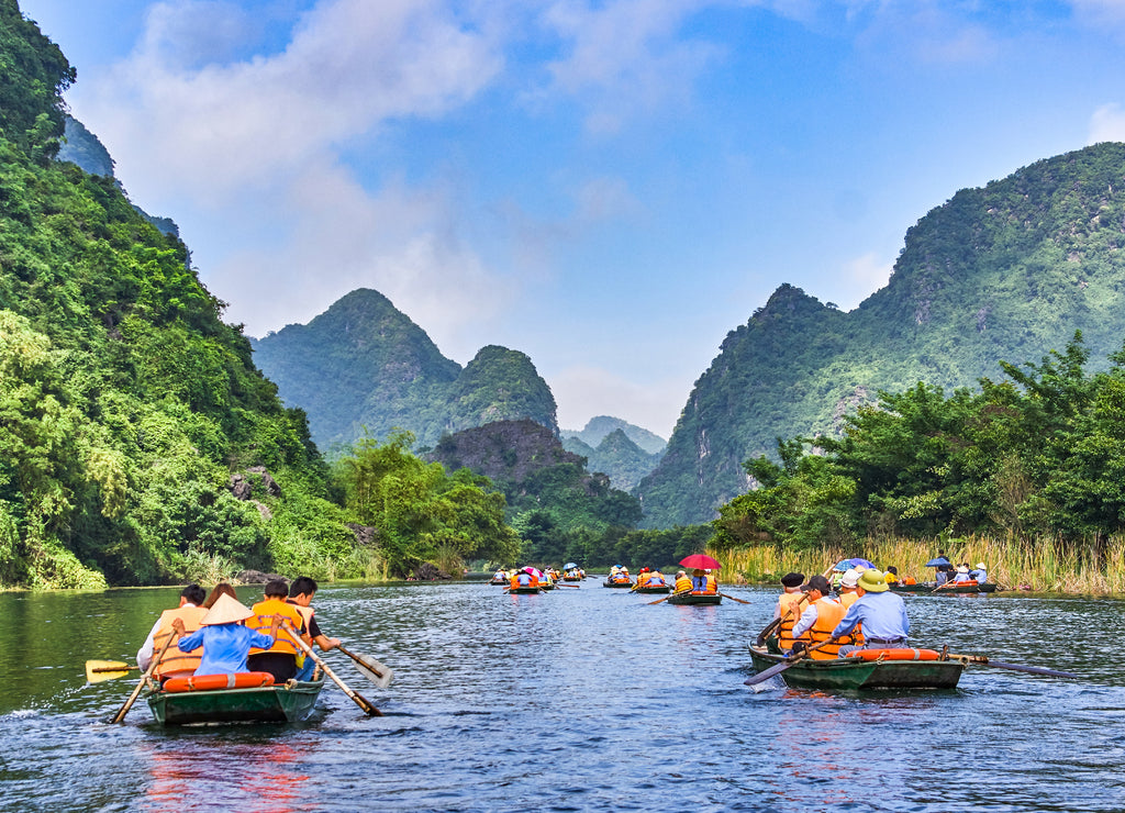 Trang An rowboats with beautiful mountains view, Ninh Binh, Vietnam