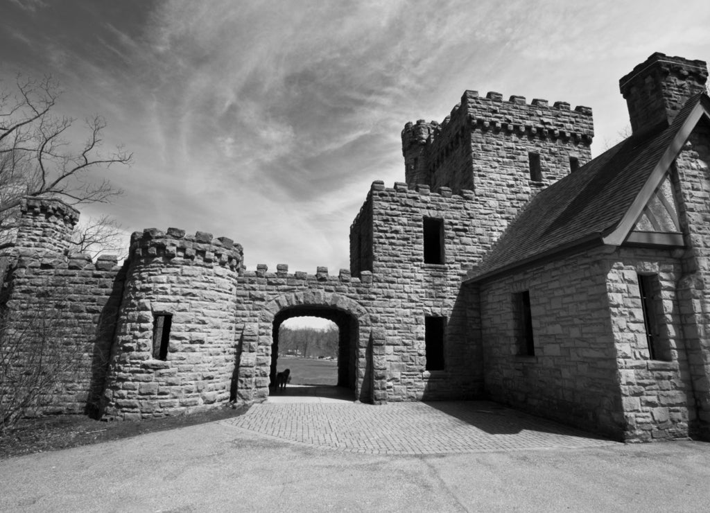 Squire's Castle, Ohio in black white