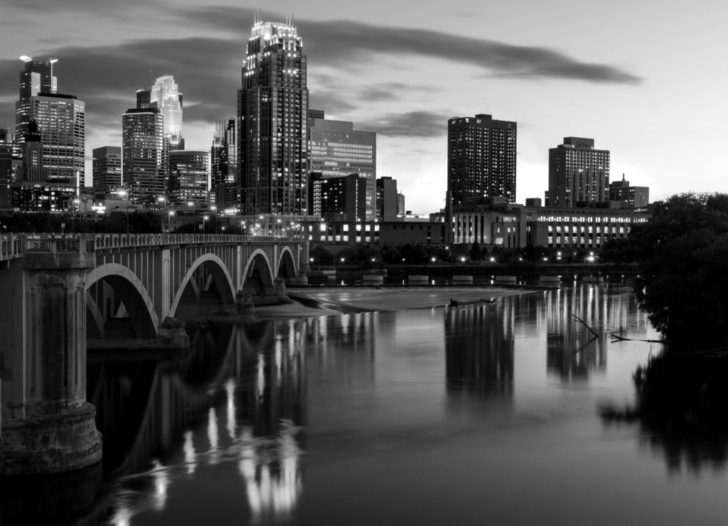 Minneapolis Minnesota in black white