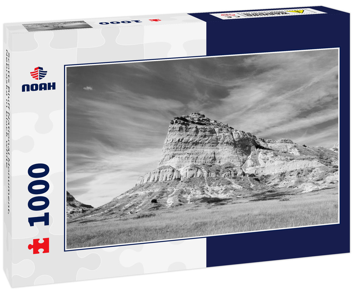 Scotts Bluff National Monument, Nebraska in black white