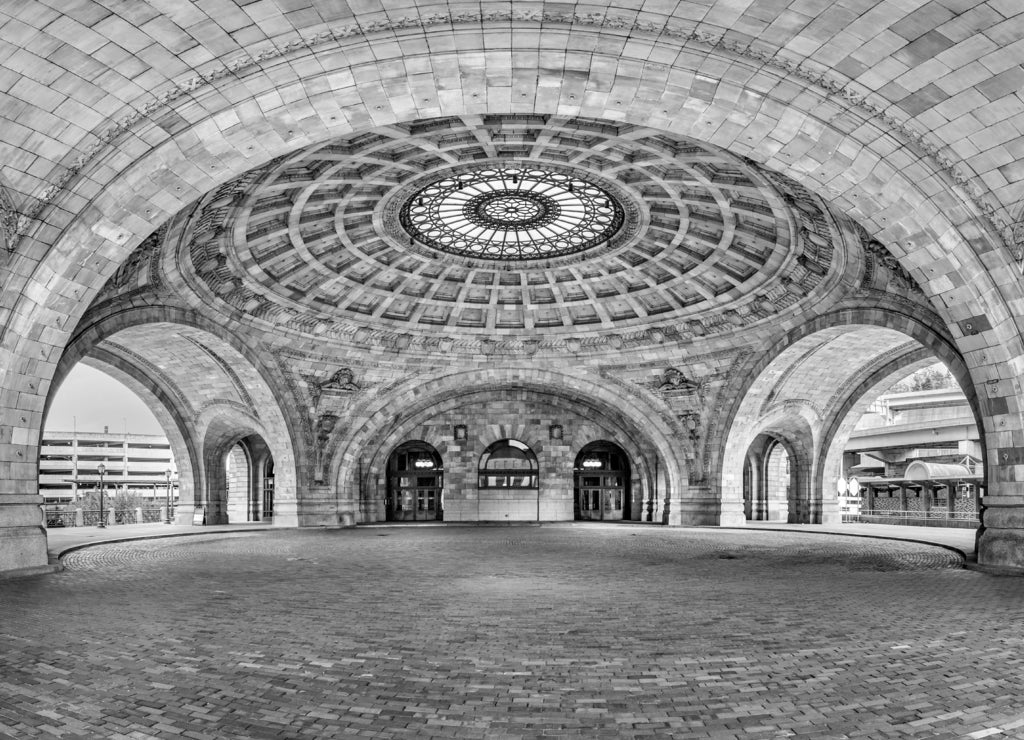 Panoramic view of Penn Station railway station. Owned by General Services Administration, an US government agency, Penn Station is a historic train station located in downtown Pittsburgh, Pennsylvania in black white