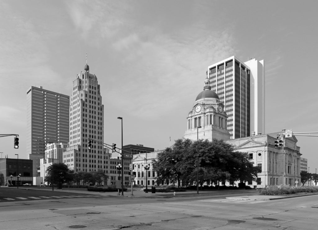Skyline of Fort Wayne Indiana in black white