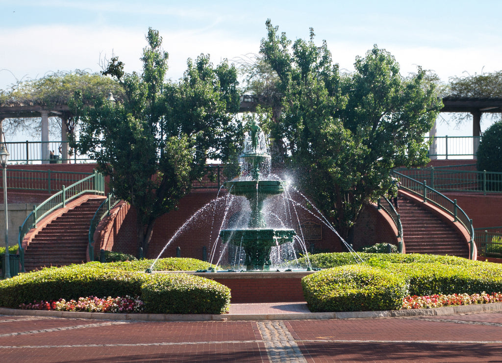 Augusta Foutian at 9st Street and Riverwalk