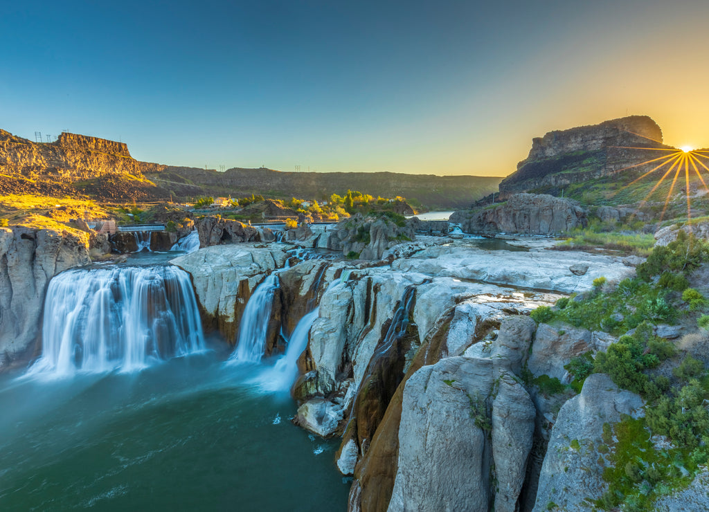 Sunrise on Shoshone Falls, Idaho