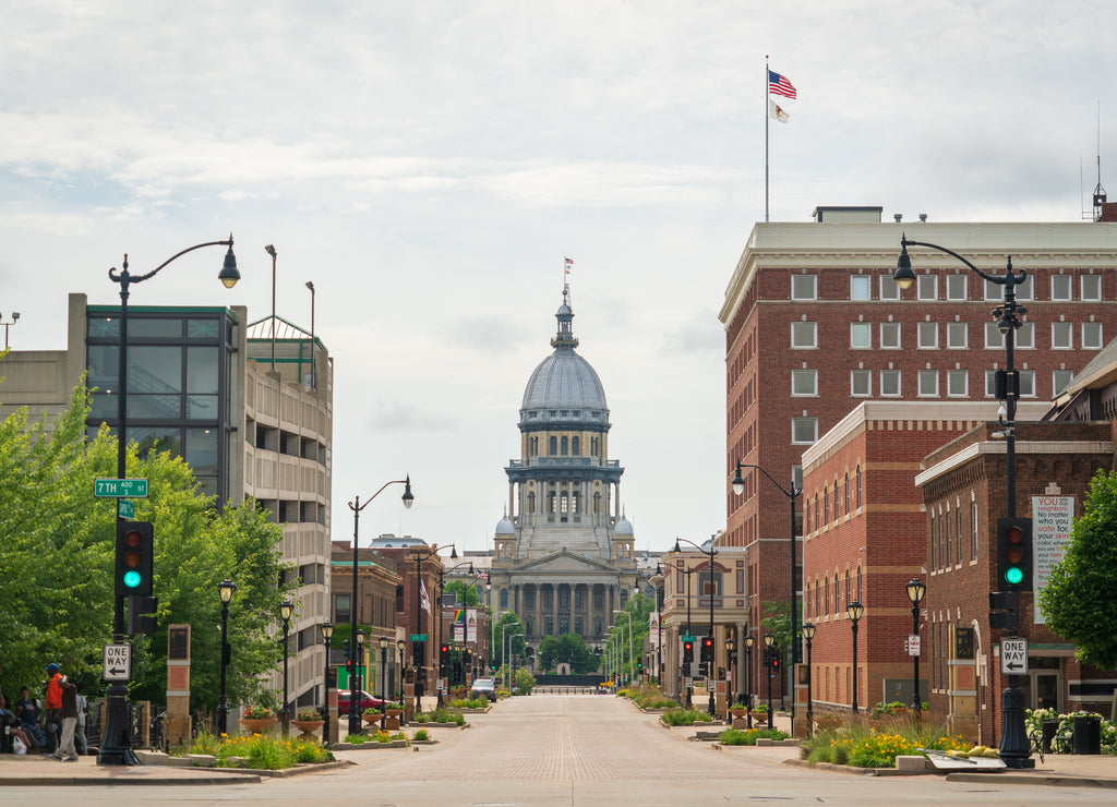 Street View of the Illinois State Capitol Building