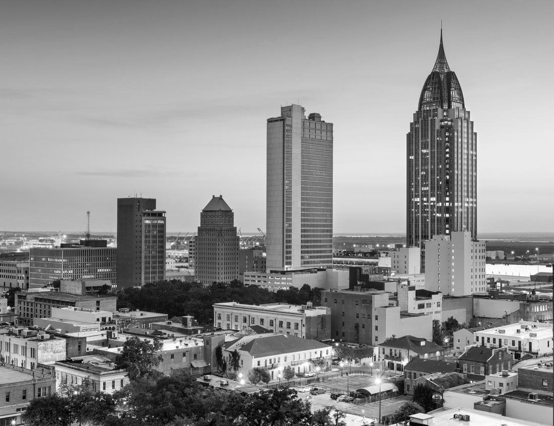 Noah Jigsaw Puzzle Beach near La Ciotat, South France in black white 1000 pieces