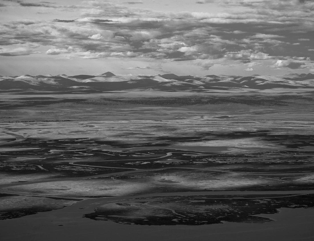 Noah Jigsaw Puzzle Afternoon view of downtown Norco, California, USA in black white 1000 pieces