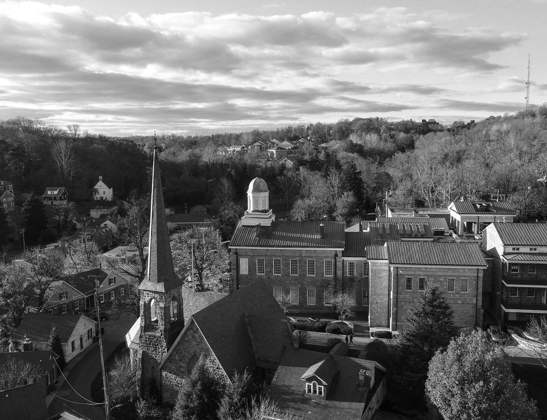 Noah Jigsaw Puzzle Macon, Georgia, USA in the spring at night in black white 1000 pieces