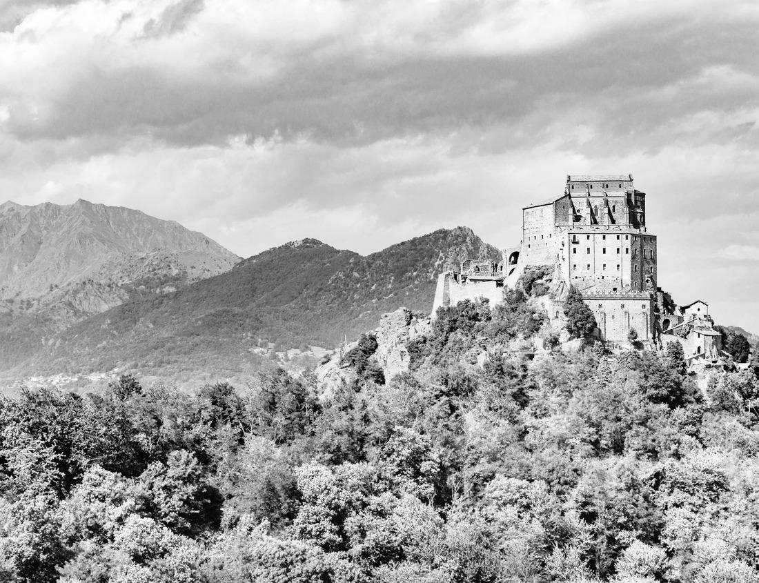 Noah Jigsaw Puzzle An autumn day in Bryce Canyon National Park in black white 1000 pieces