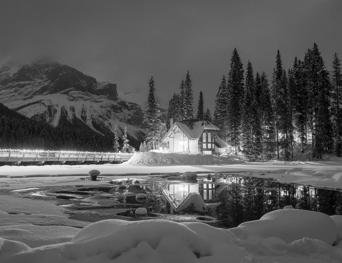 Noah Jigsaw Puzzle Fayette Station Road, New River Gorge National Park and Preserve, Fayette County, West Virginia, USA in black white 1000 pieces