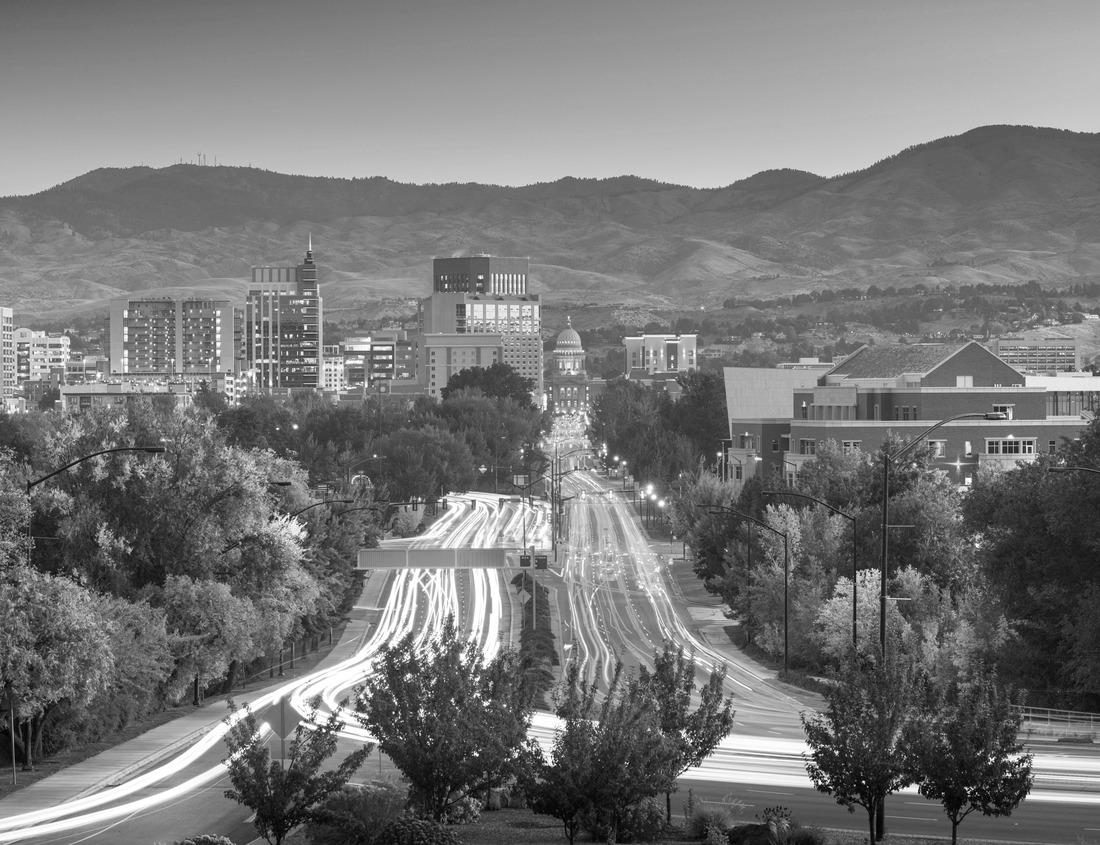 Noah Jigsaw Puzzle View of the roofs of the Italian city of Udine and in the background the beautiful dome of the Ossuary Temple from Piazzale del Castello in black white 1000 pieces