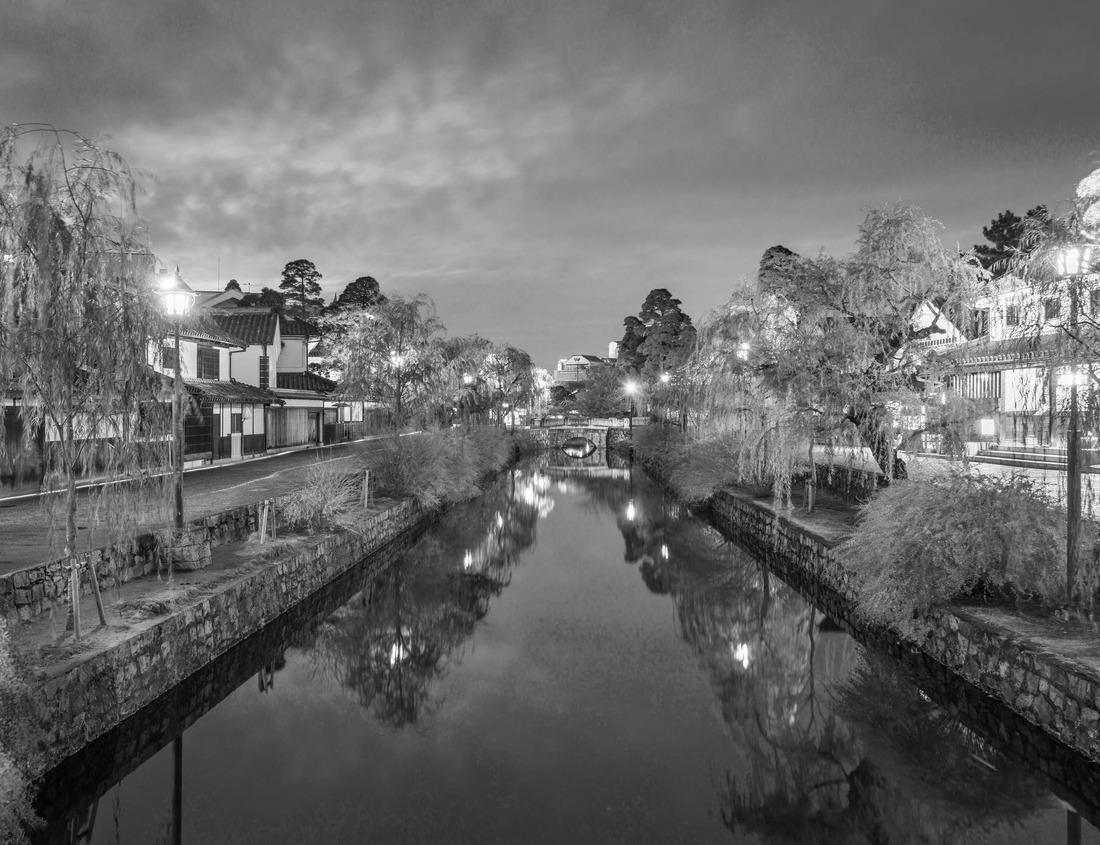 Noah Jigsaw Puzzle The beach at Mahdia City in Tunisia in black white 1000 pieces