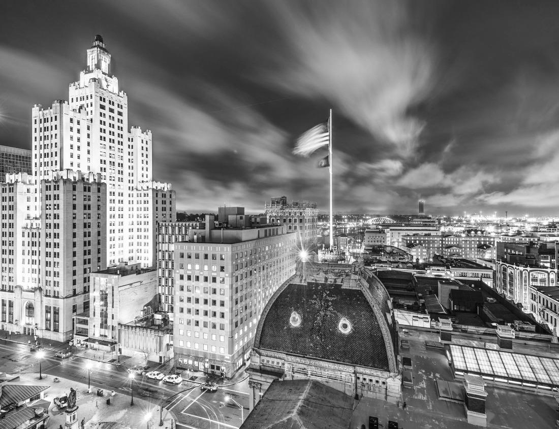 Noah Jigsaw Puzzle Växjö Cathedral in Sweden in black white 1000 pieces
