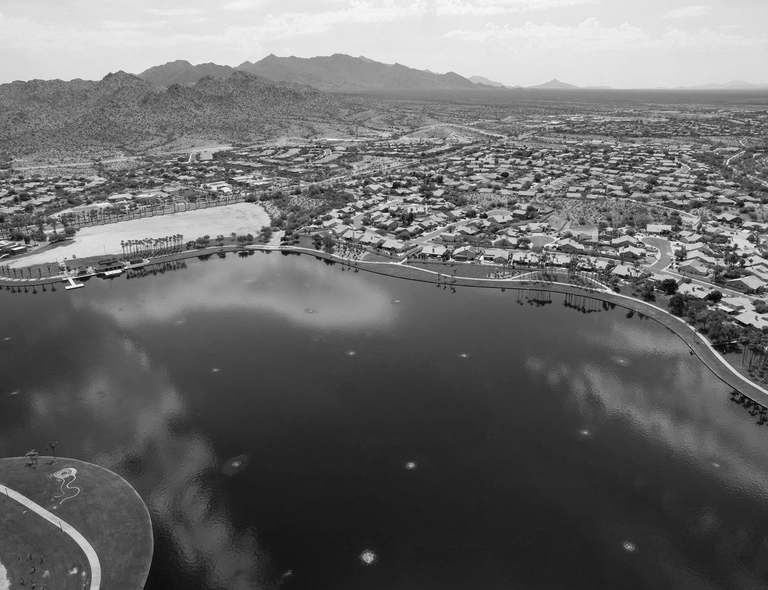 Noah Jigsaw Puzzle Beautiful view of the castle in Moeskroen, Mouscron. Graven Kasteel or Marcel Marier centrum in black white 1000 pieces