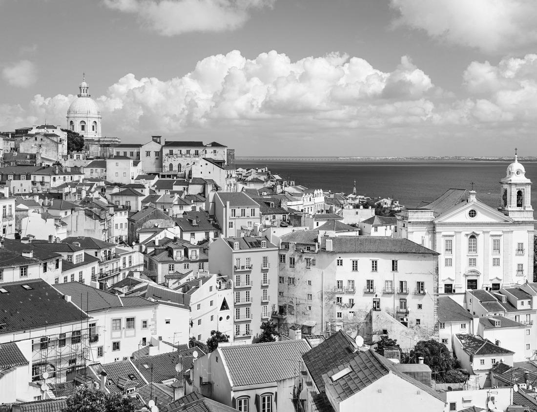 Noah Jigsaw Puzzle The Berlin TV tower at night in black white 1000 pieces