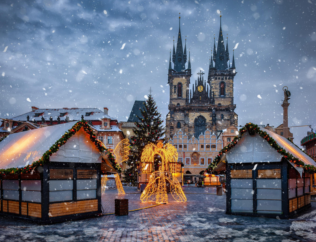 Noah Jigsaw Puzzle Beautiful winter view of the old town square of Prague, Czech Republic, with a christmas market and the famous Tyn Church with snow 1000 pieces