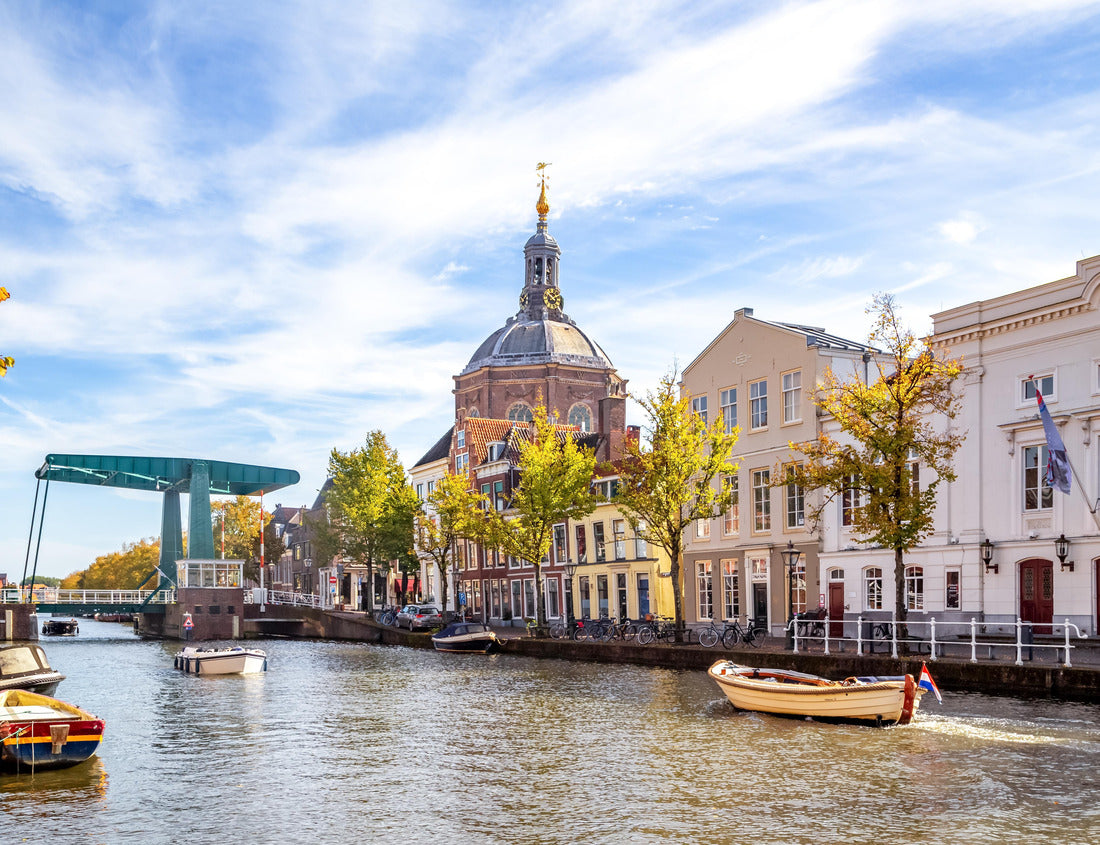 Noah Jigsaw Puzzle City hall of Leiden, Netherlands 1000 pieces