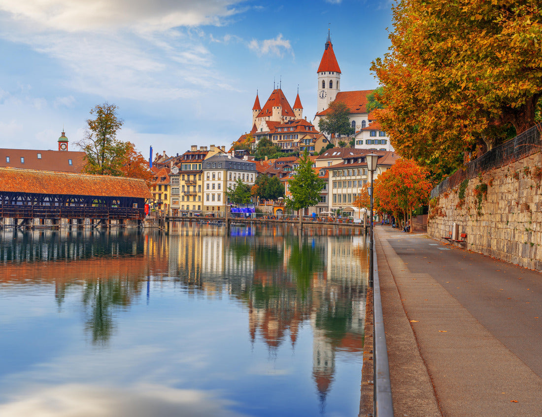 Thun, the Swiss city in autumn 1000pc Puzzle