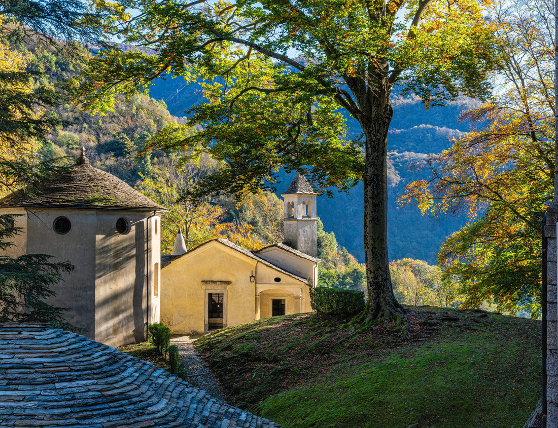 The beautiful Sacro Monte of Varallo on a sunny autumn morning. Province of Vercelli, Piedmont, Italy 1000pc Puzzle