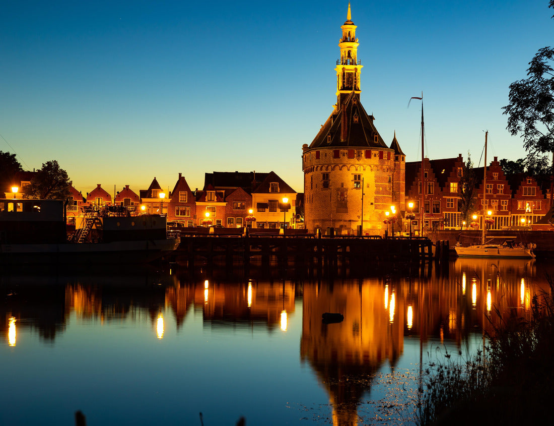 Noah Jigsaw Puzzle Hoofttoren or Hauptturm in the city of Hoorn in the evening light. Netherlands 1000 pieces