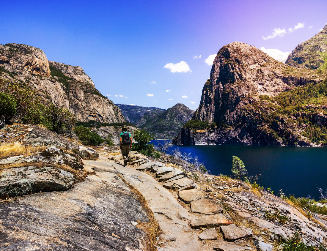 Noah Jigsaw Puzzle Hiking on the shoreline of Hetch Hetchy reservoir in Yosemite National Park, Sierra Nevada mountains, California; the reservoir is one of the main sources of drinking water for the San Francisco bay 1000 pieces