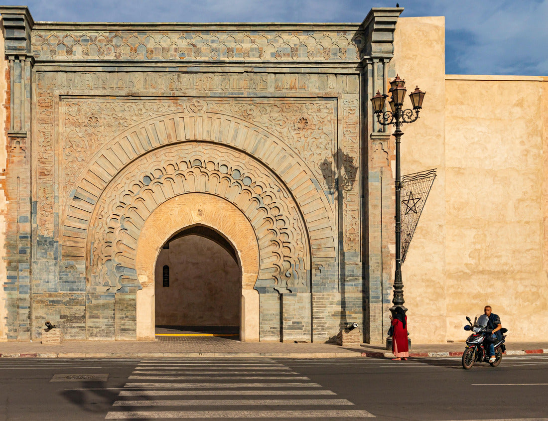 Noah Jigsaw Puzzle Marrakesh Streets of the amazing historic city of Morocco 1000 pieces
