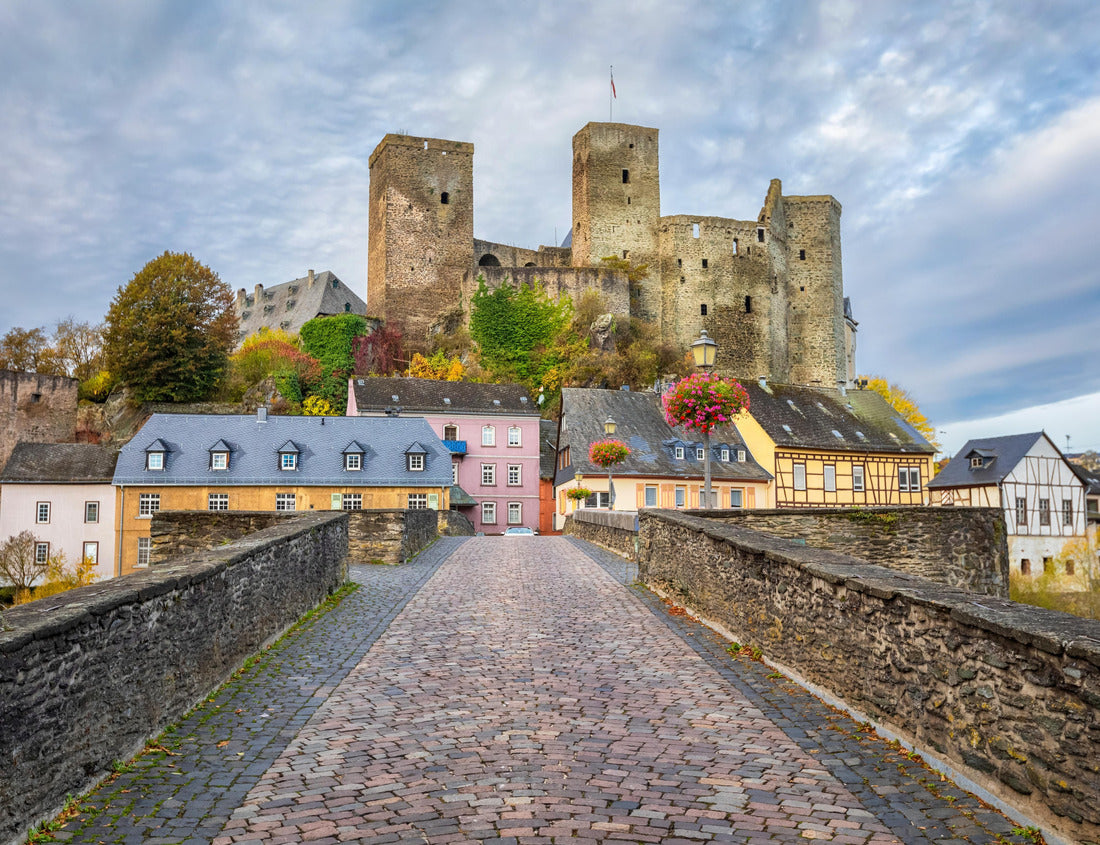 Runkel Castle from old stone bridge in Runkel, Hesse, Germany 1000pc Puzzle