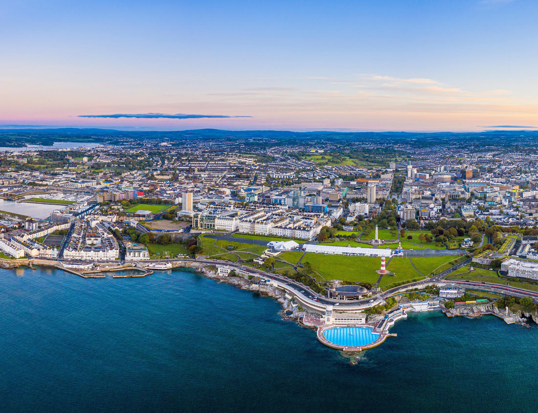 Plymouth, city skyline, Hoe Park and lighthouse, Plymouth Sound, Devon, England, United Kingdom, Europe 1000pc Puzzle