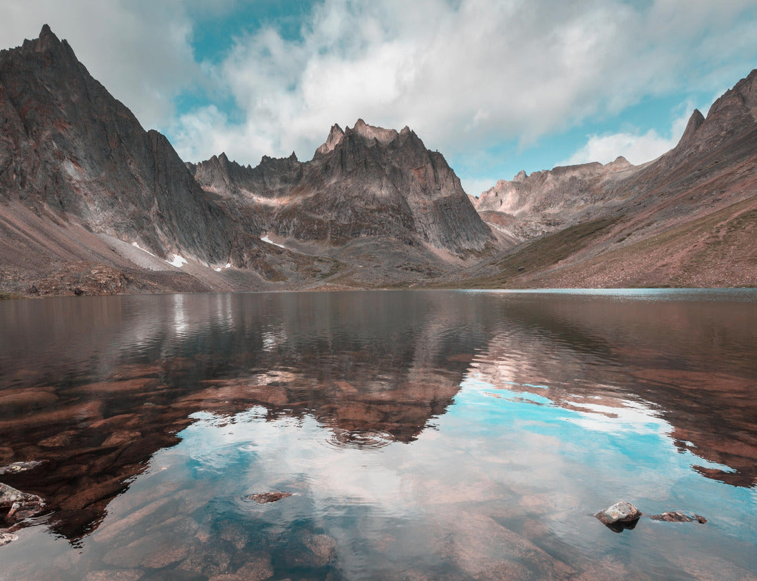 Noah Jigsaw Puzzle Beautiful blue lake in the polar tundra along the Dempster Highway, Yukon, Canada 1000 pieces
