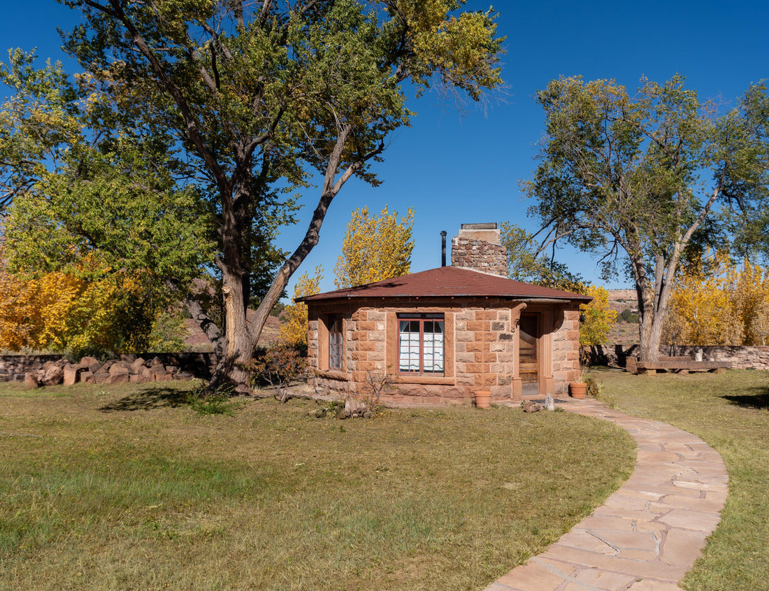 Noah Jigsaw Puzzle Hubbell Trading Post National Historic Site in Arizona. Hogan of logs and earth was the traditional Navajo housing. Octagon shaped hogan was used as a guest house for visitors, artist in residence 1000 pieces